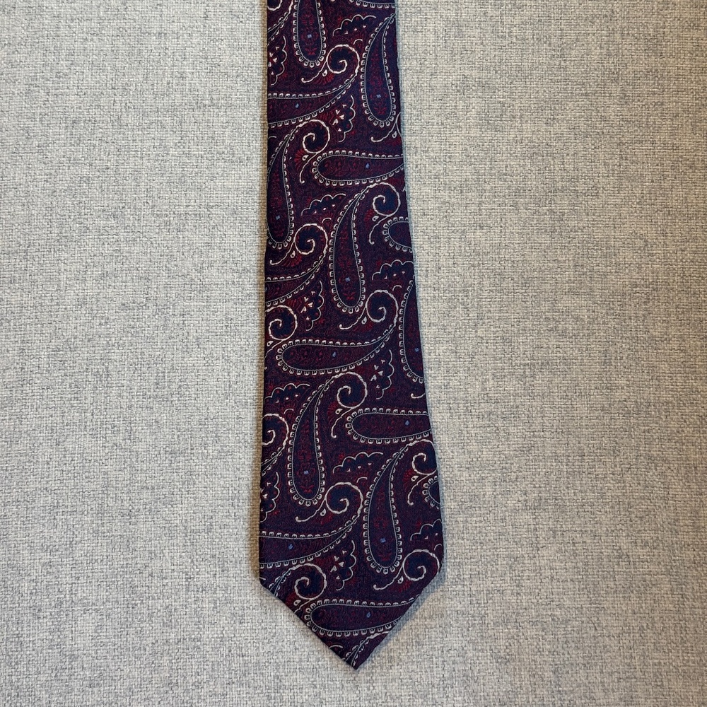 Daniel Cremieux Signature Sevenfold Navy Red Silk Necktie